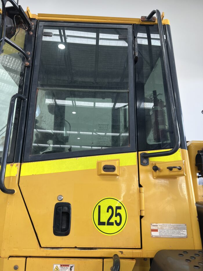 Komatsu WA320PZ-6 Tool Carrier For Sale - Image 4