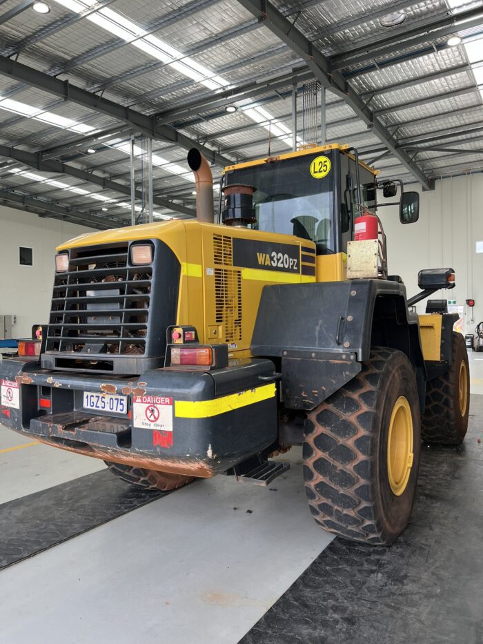 Komatsu WA320PZ-6 Tool Carrier For Sale - Image 6